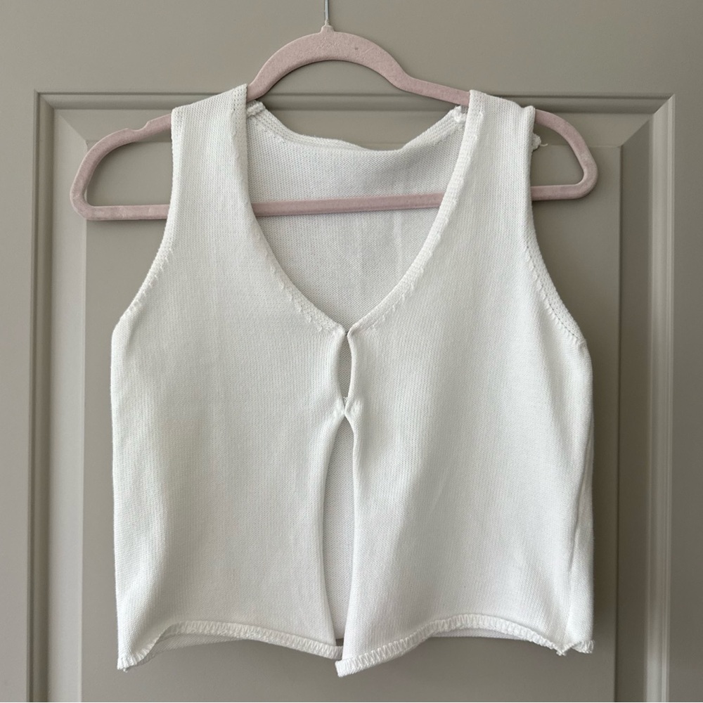 Knit V-Neck White Sleeveless Women's Top